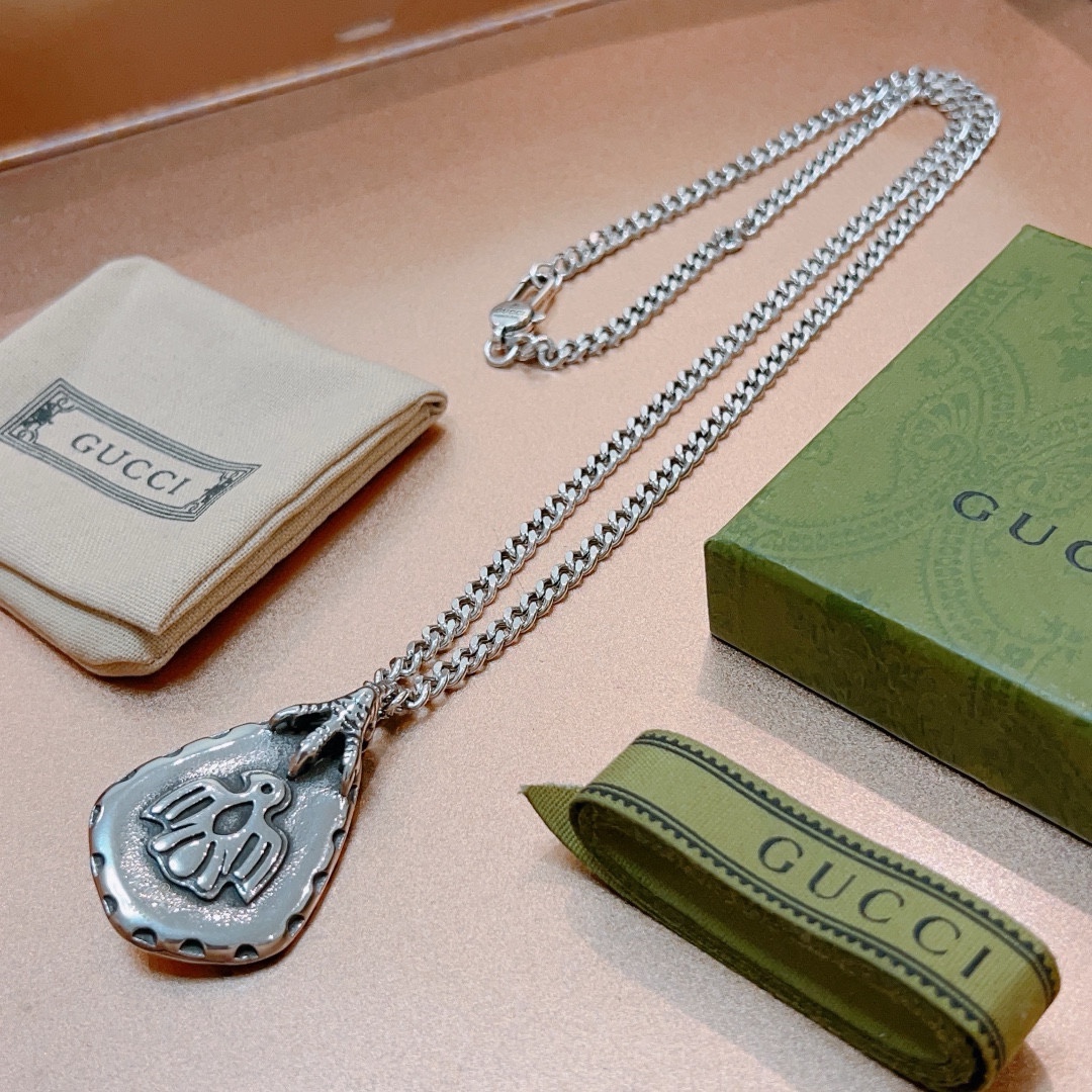 Gucci luxury necklace 8