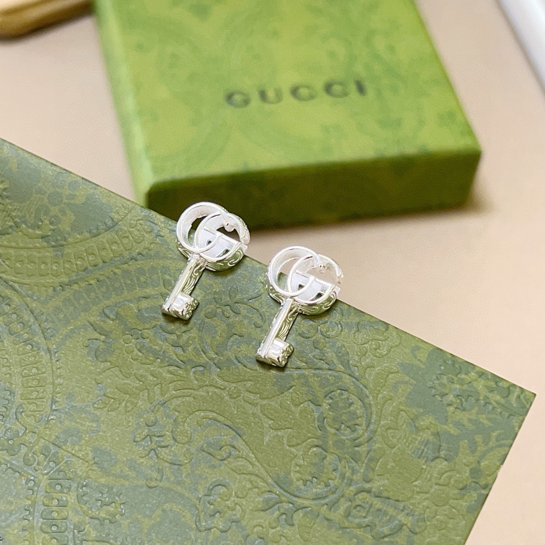 Gucci luxury item 3