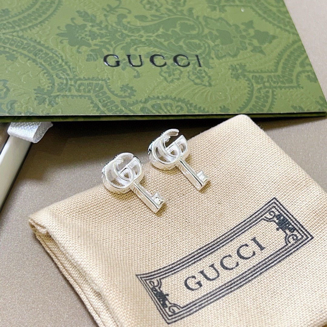 Gucci luxury item 4