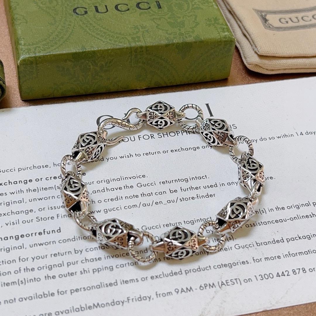 Gucci luxury bracelet 4