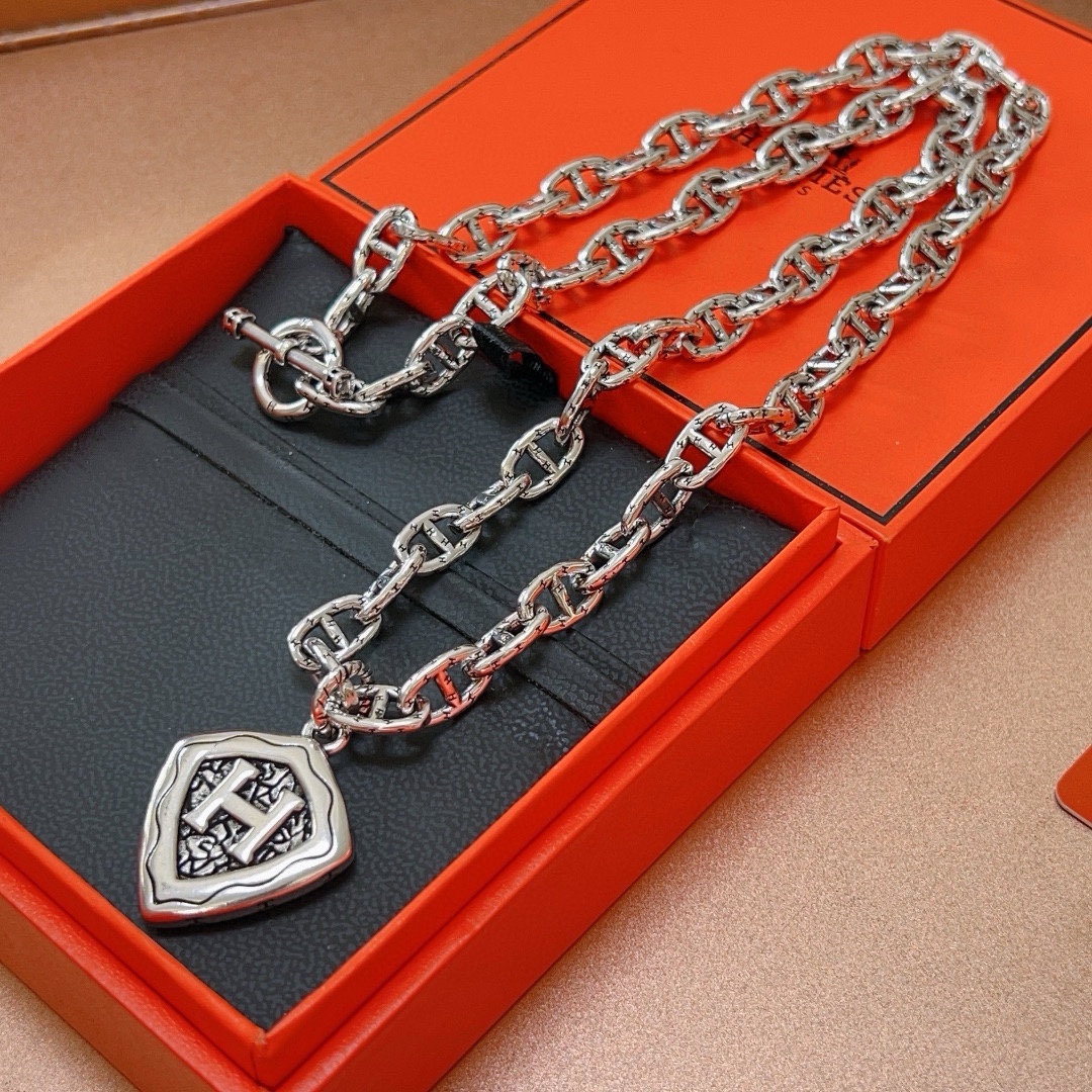 Hermès luxury necklace 5