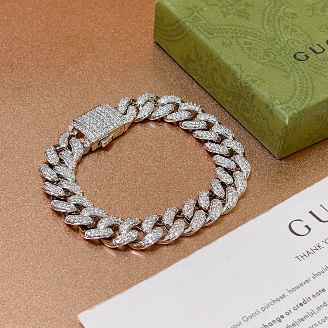 Gucci luxury bracelet 9