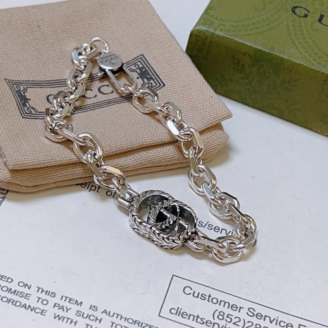 2024最新出炉土豪版手链 独家高品质🌼 Gucci古驰手链最新款的经典款 精致无论款式 质感 都是绝对的顶尖feel 只要看一眼就懂了 超 9