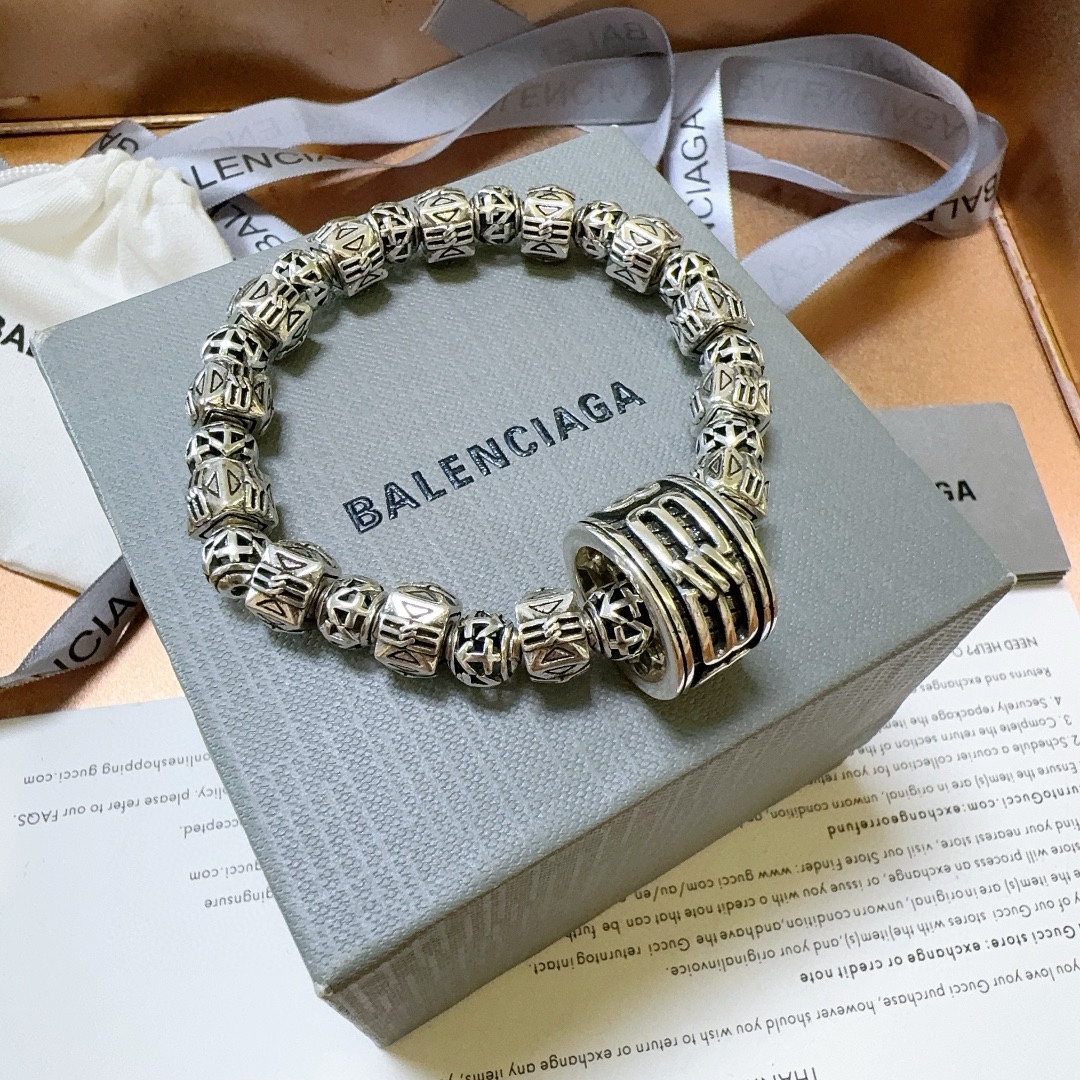 Balenciaga luxury bracelet 4