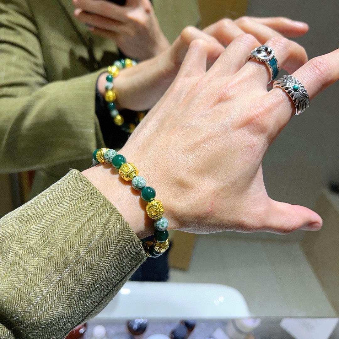 Gucci luxury bracelet 7