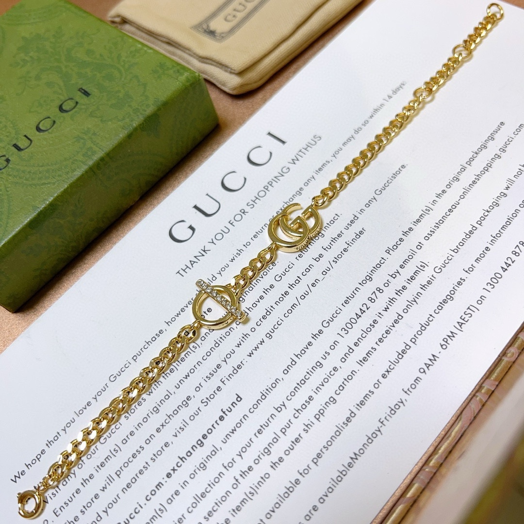 最新出炉🌼 Gucci古驰手链最新款的经典款 精致无论款式 质感 都是绝对的顶尖feel 只要看一眼就懂了 超 nice 6