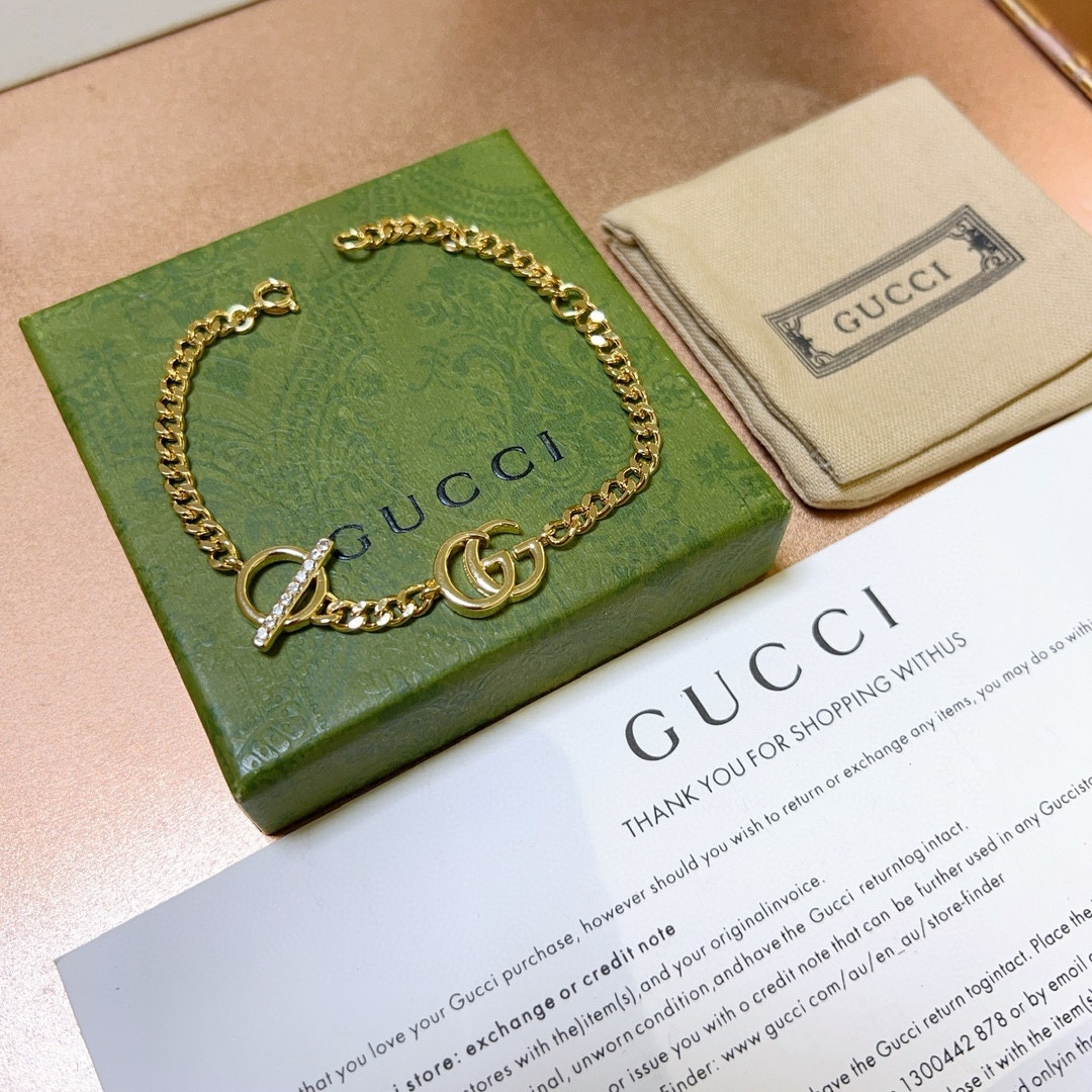 最新出炉🌼 Gucci古驰手链最新款的经典款 精致无论款式 质感 都是绝对的顶尖feel 只要看一眼就懂了 超 nice 4
