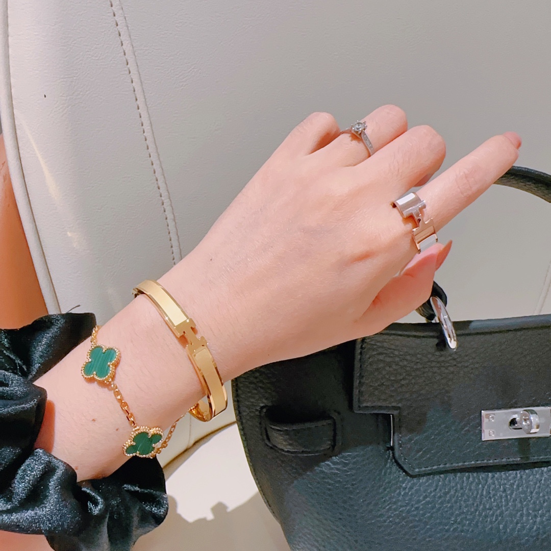 Hermès item 9