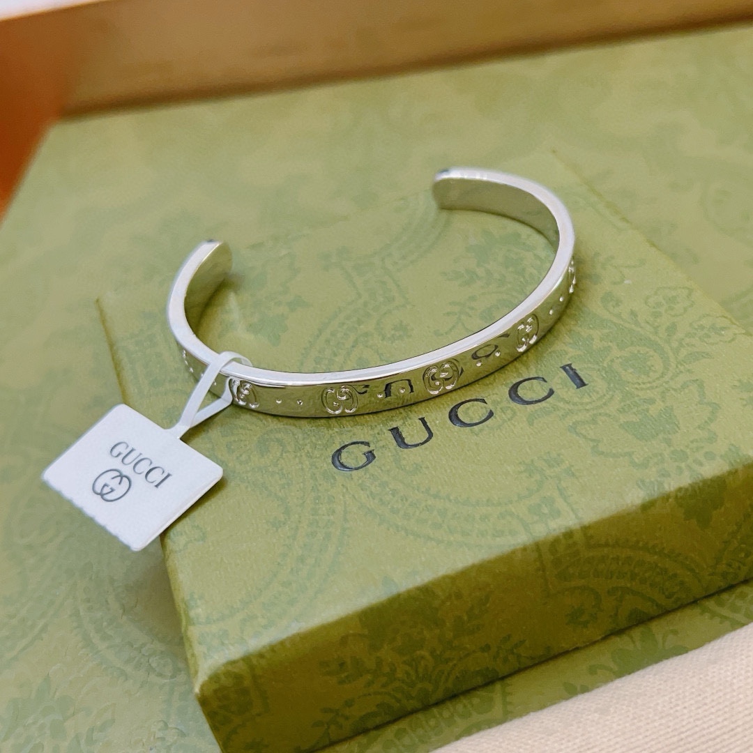 Gucci luxury item 4
