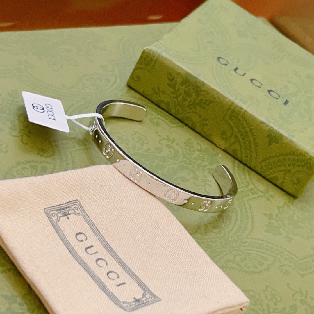 Gucci luxury item 8
