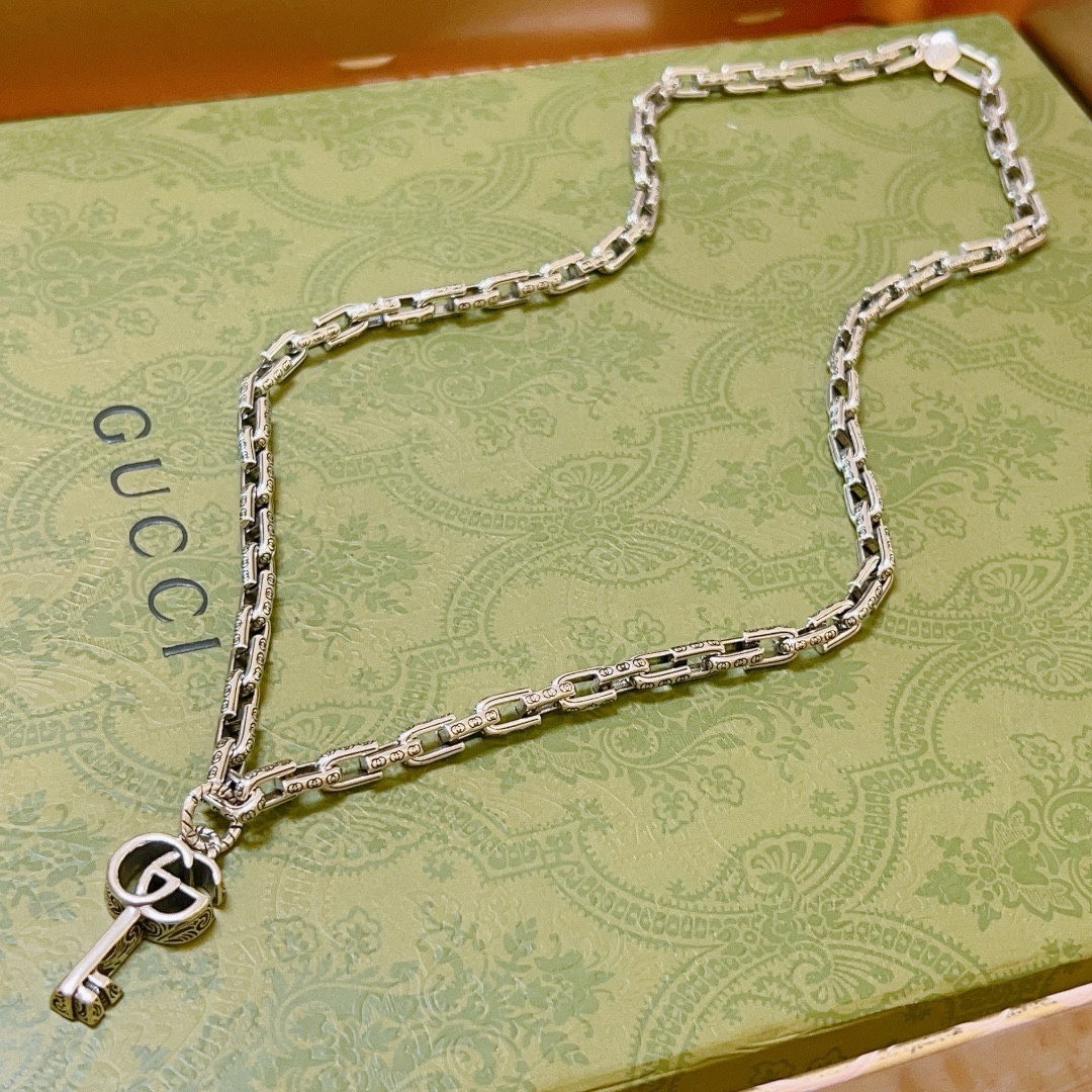 Gucci luxury necklace 4