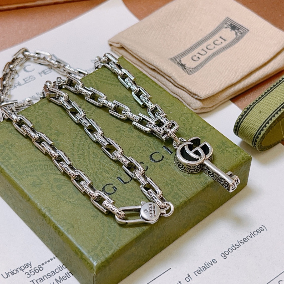 Gucci luxury necklace 2