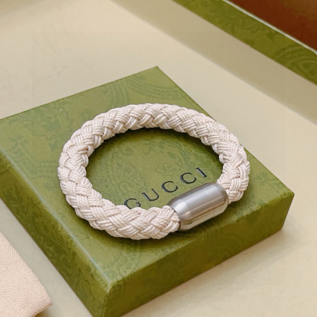 Gucci古驰手绳手环最新款纯手工编织而成一条需要花费5天时间才能制作成功档次更高Anger Forest系列双G经典款系列复古银男女同款手链 7