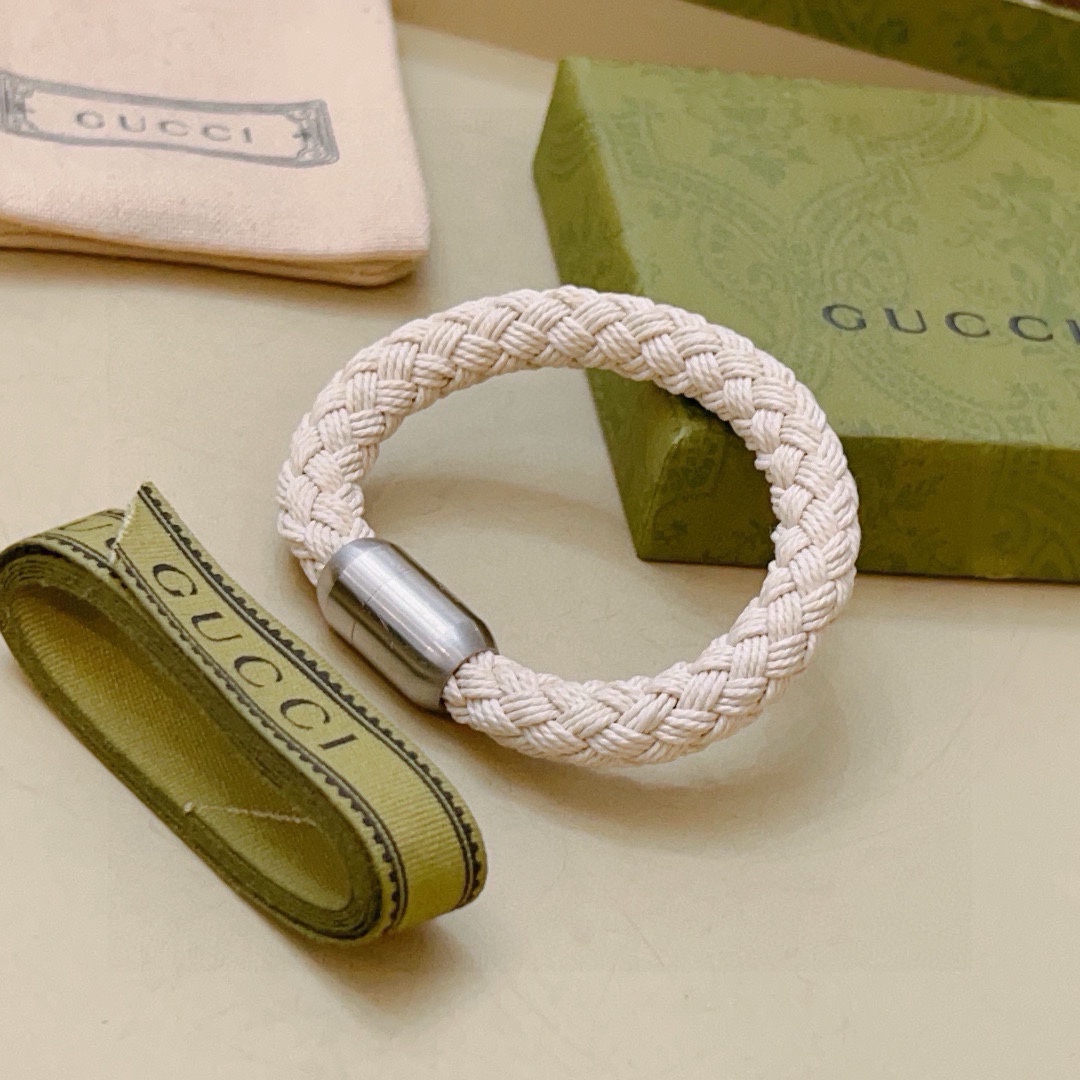 Gucci古驰手绳手环最新款纯手工编织而成一条需要花费5天时间才能制作成功档次更高Anger Forest系列双G经典款系列复古银男女同款手链 8