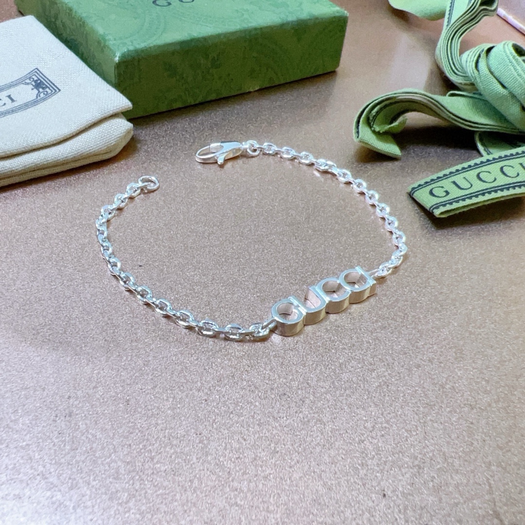Gucci luxury bracelet 7