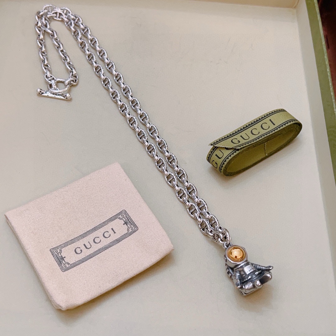 Gucci luxury necklace