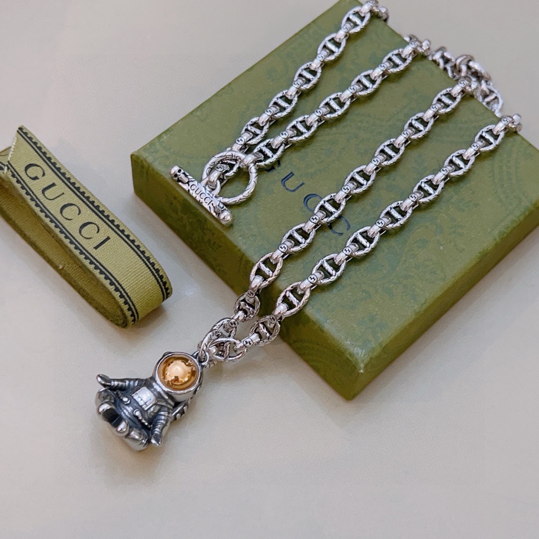 Gucci luxury necklace 9