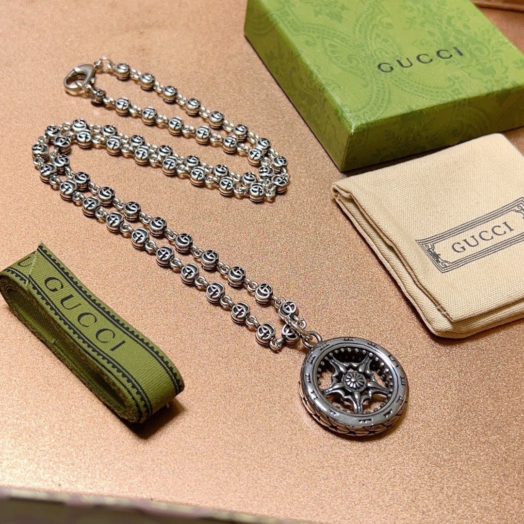 Gucci luxury necklace 2