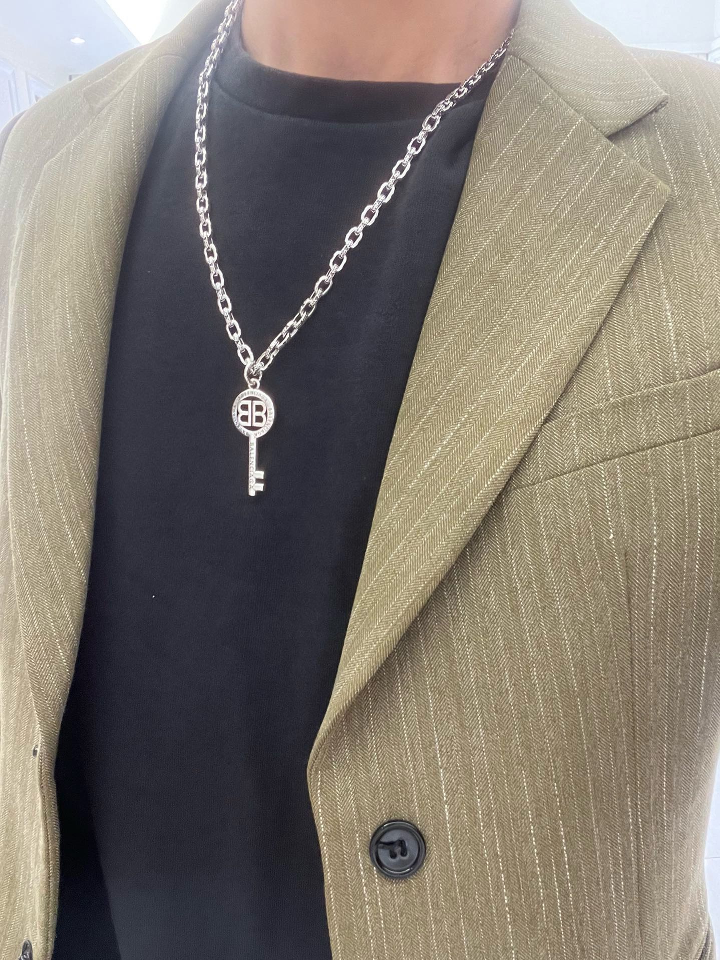 Balenciaga luxury necklace 6