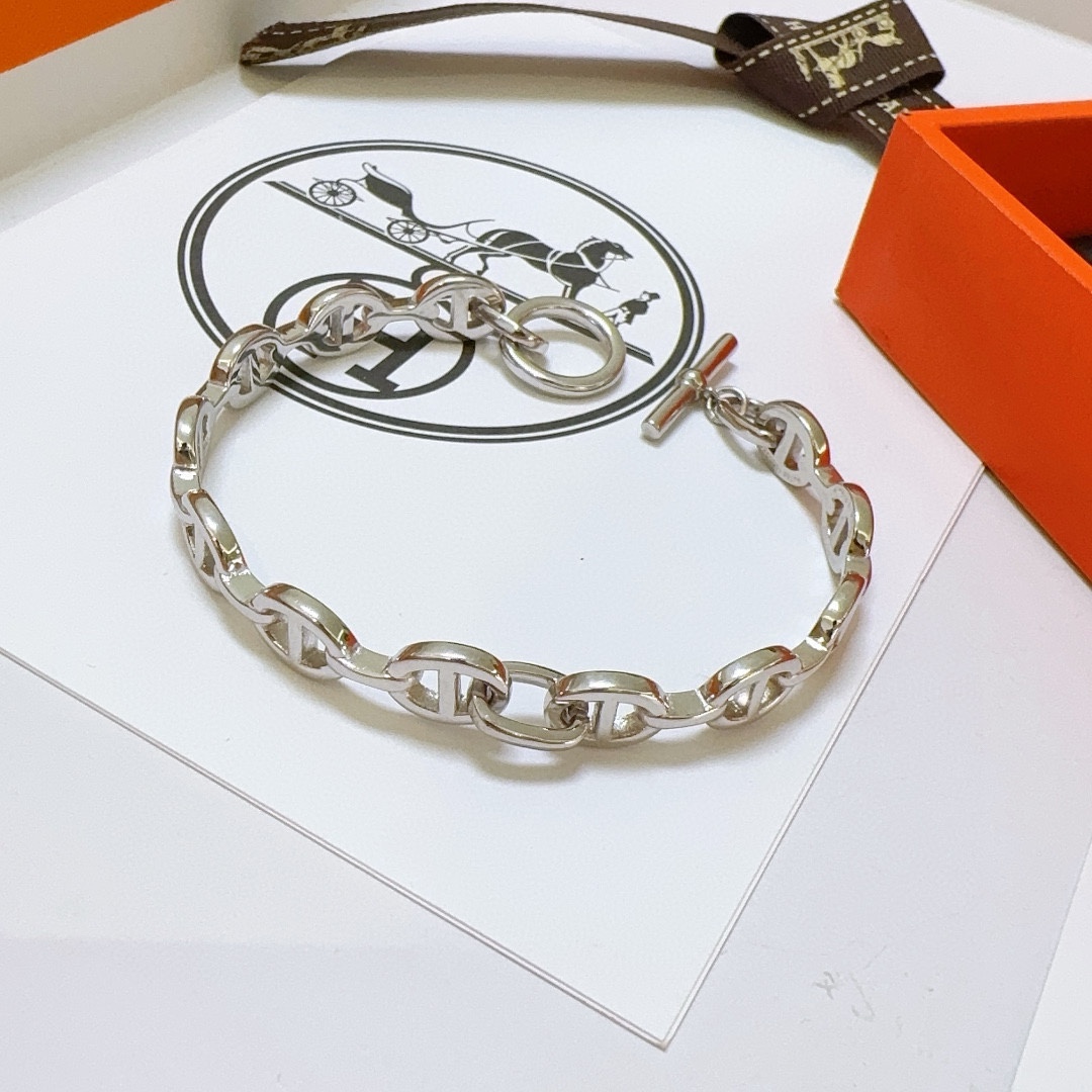 Hermès item 4