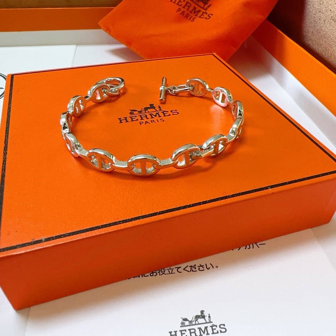 Hermès item 8
