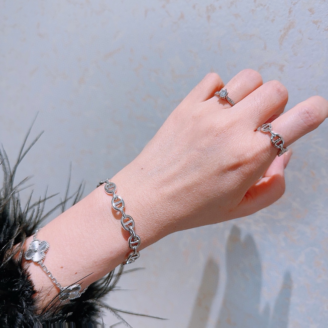 Hermès item 9