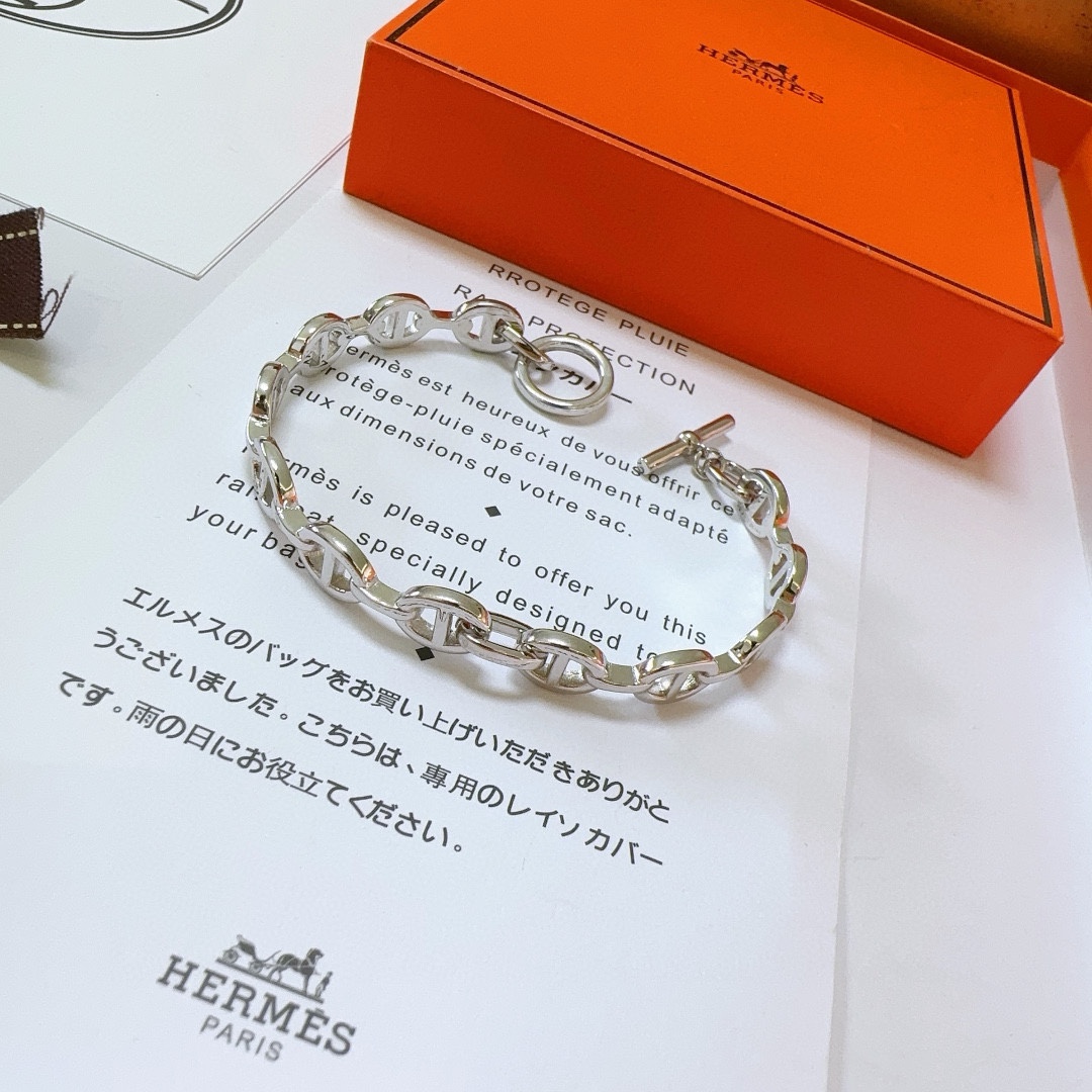 Hermès item 2