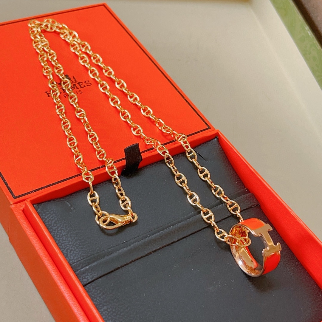 Hermès luxury necklace