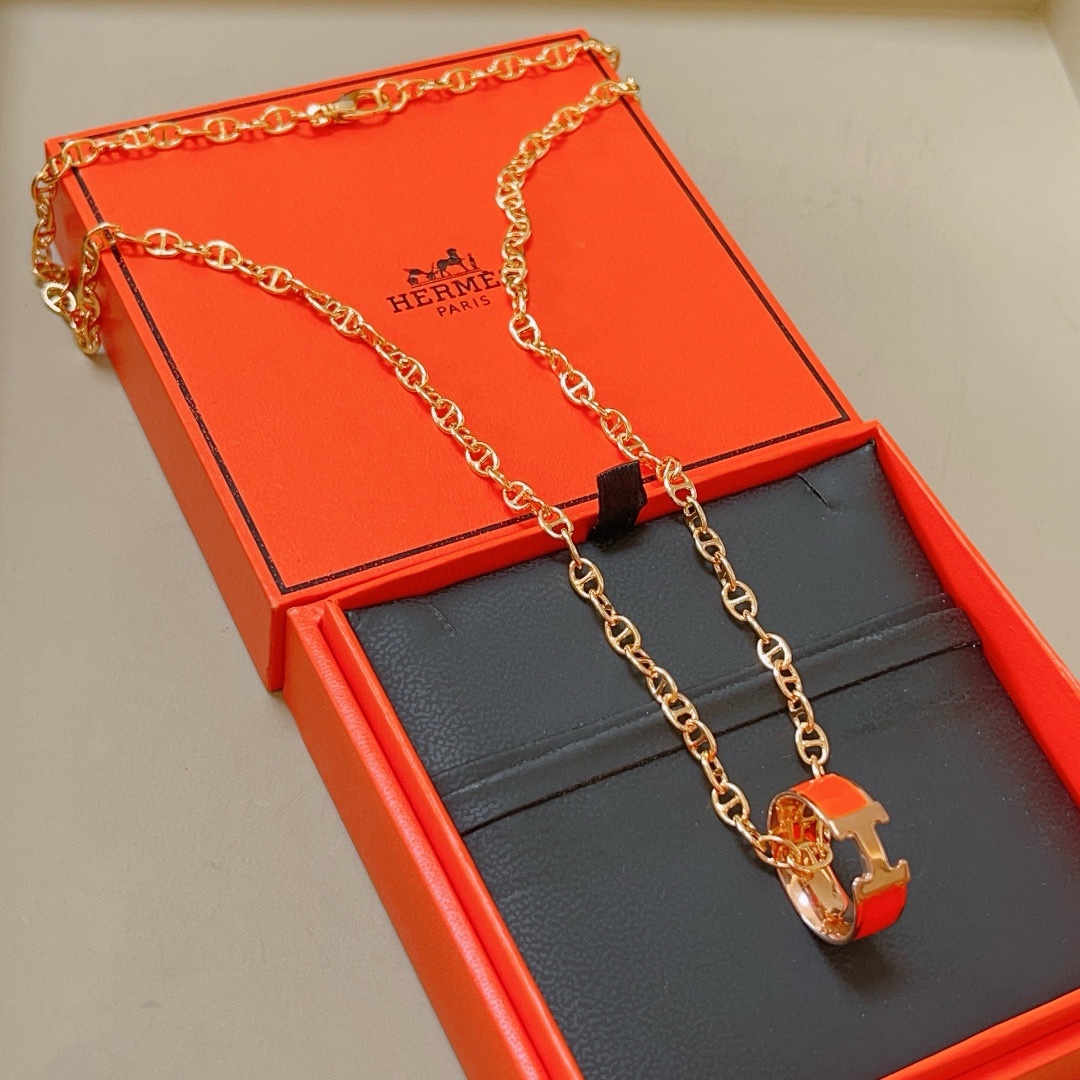 Hermès luxury necklace 3