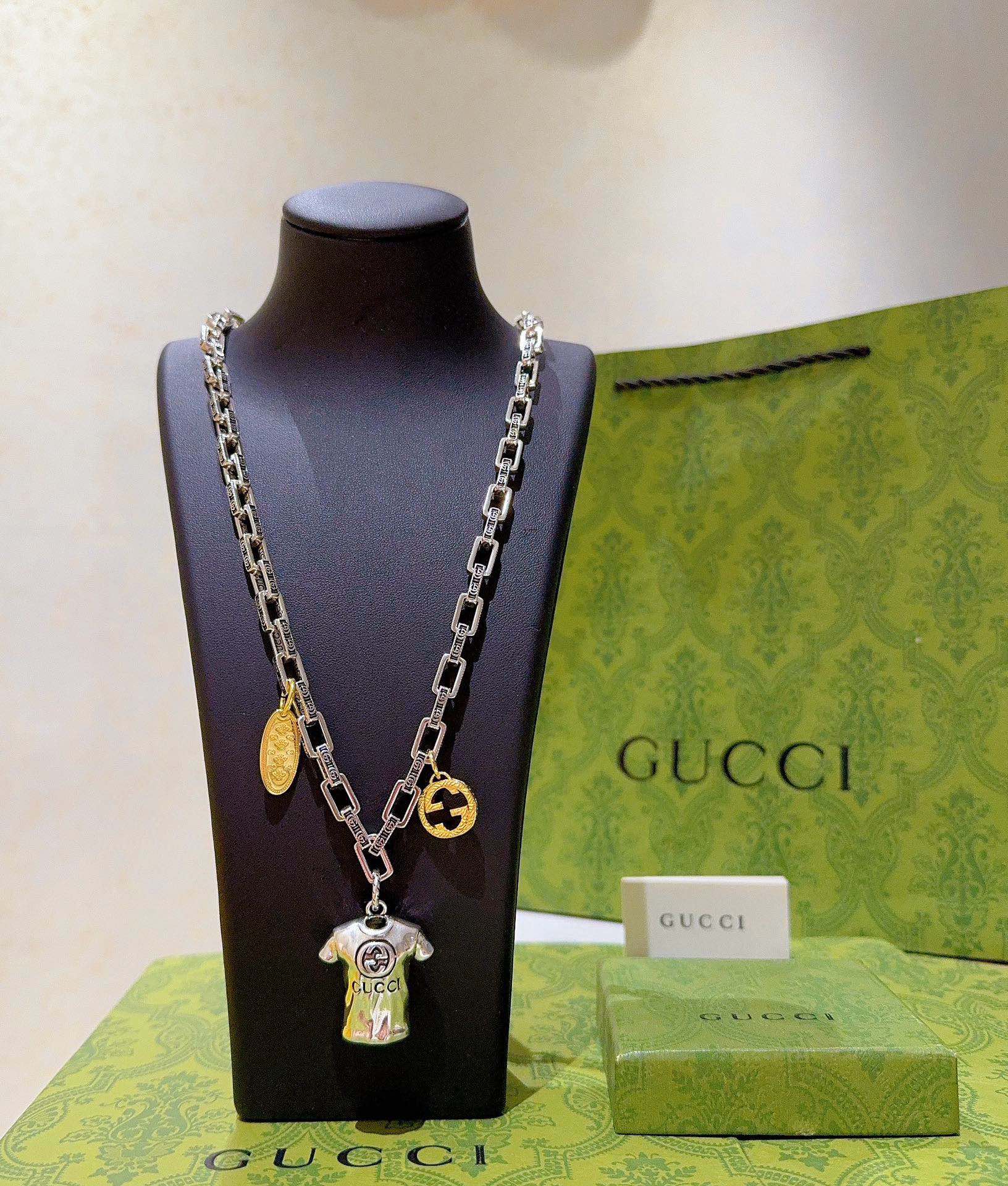 Gucci luxury necklace