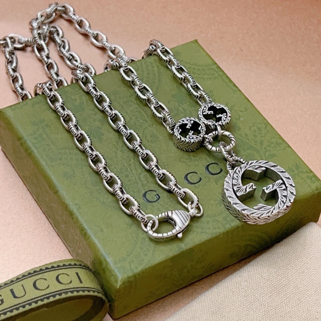 Gucci luxury necklace 4