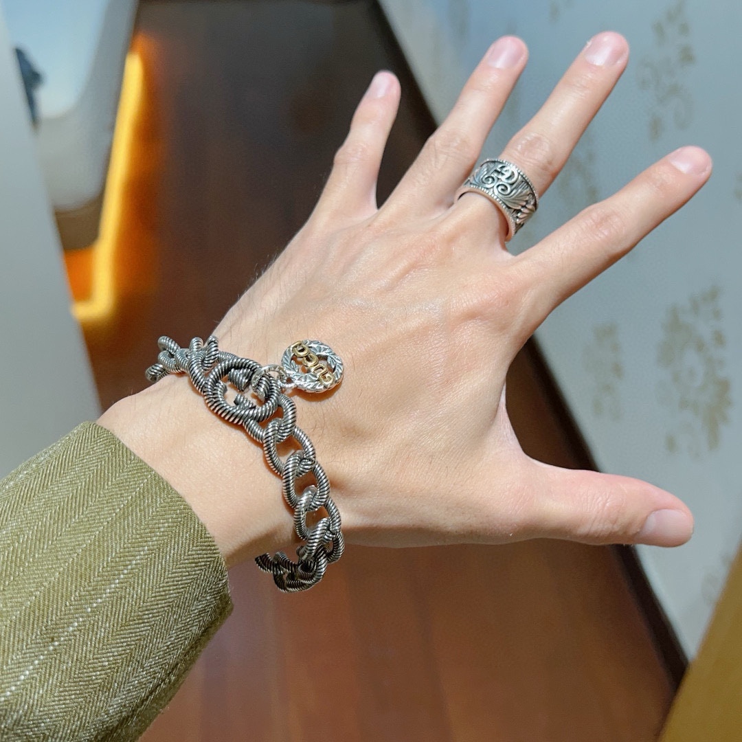 Gucci luxury bracelet 9