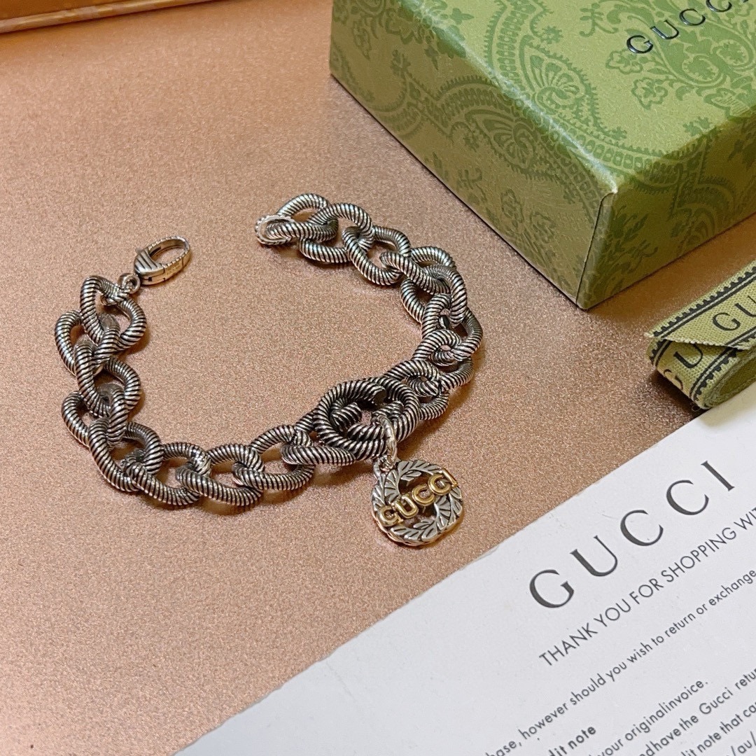 Gucci luxury bracelet 7
