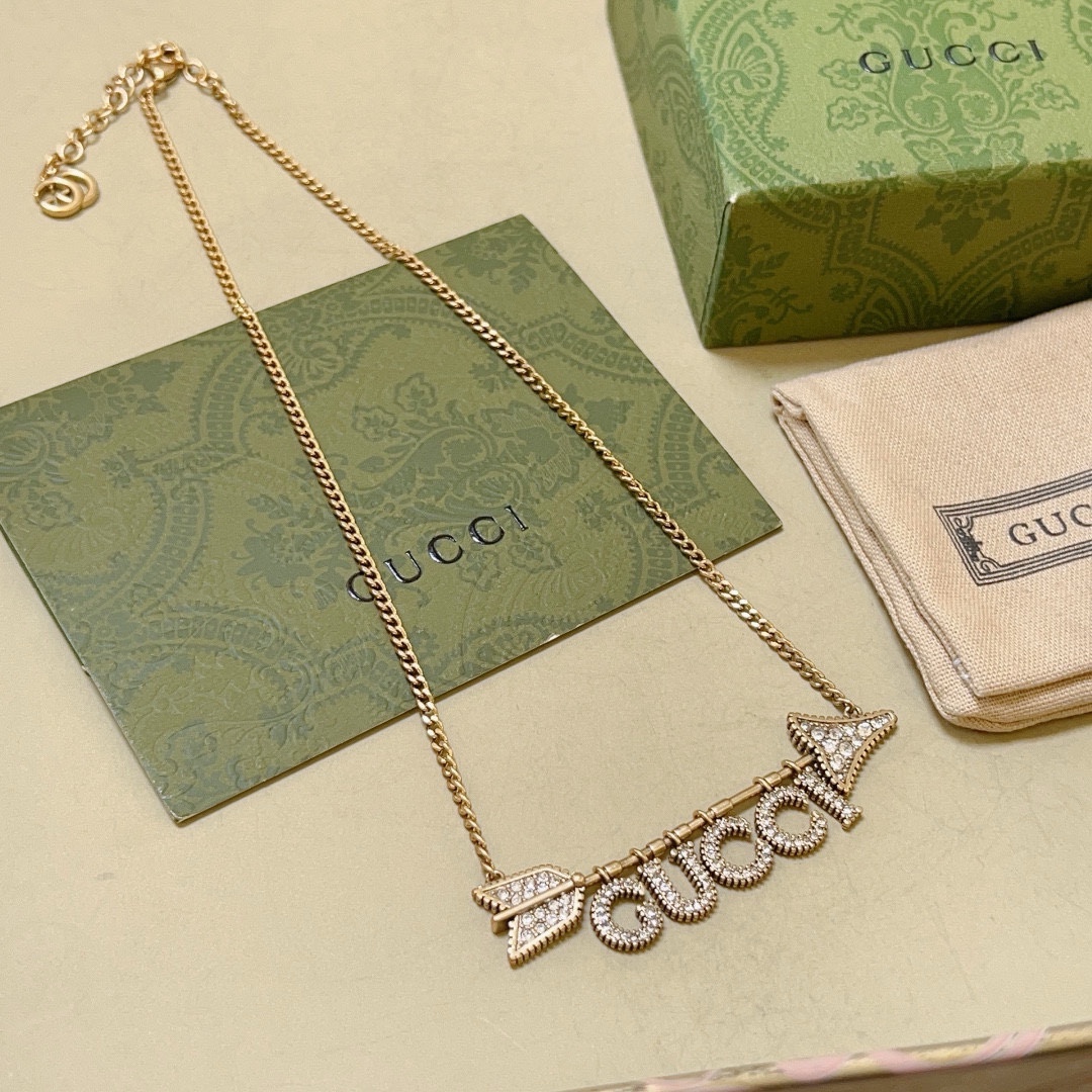 Gucci luxury necklace