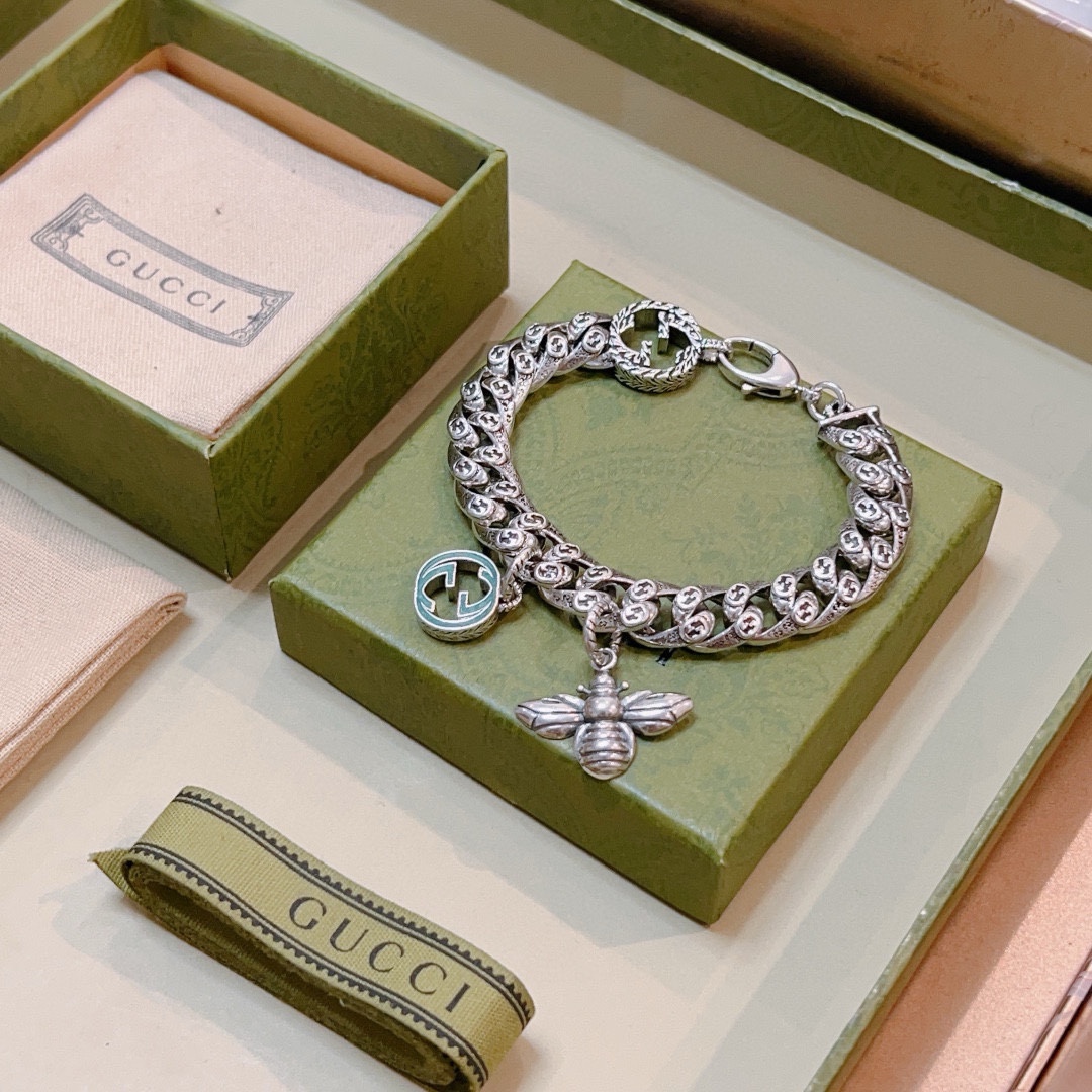 Gucci luxury bracelet 2