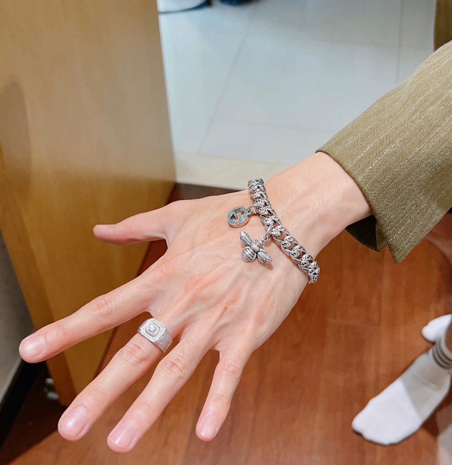 Gucci luxury bracelet 9
