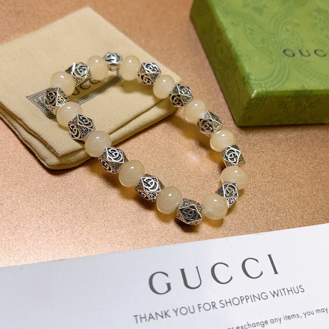 Gucci luxury bracelet 2