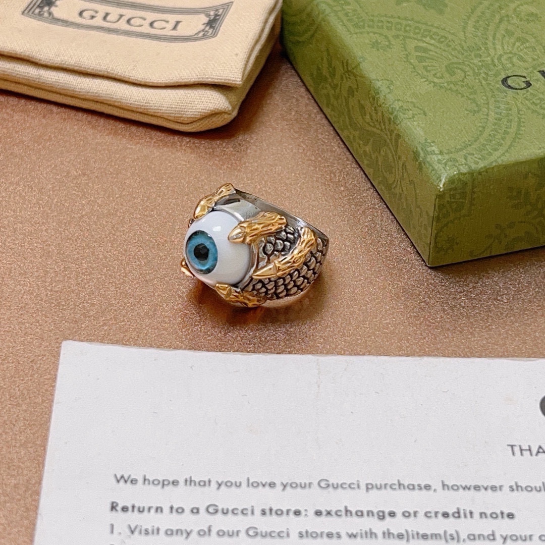 NO:106755,The latest style of Gucci rings is higher in tiger eyes, star style, the same style, Anger Forest series, pure handmade craftsmanship, Gucci ring, details, pure handmade, non-market bright style, this model has been released, Gucci is popular in it, very easy to match with trendy clothes, sizes and beautiful 7 8 9 10 11, jewelry quality, gucci, ring19860909批.古驰戒指最新款式虎眼档次更高明星同款Anger Forest系列双G纯手工制作工艺 古驰戒指 细节对版纯手工处理 非市面亮面版型 这款一直在出 古驰里面热卖款 非常好搭配潮流衣服码数美 7 8 9 10 11,饰品精品,gucci,ring,Jewelry