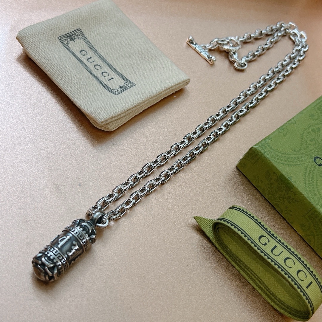 Gucci luxury necklace 9