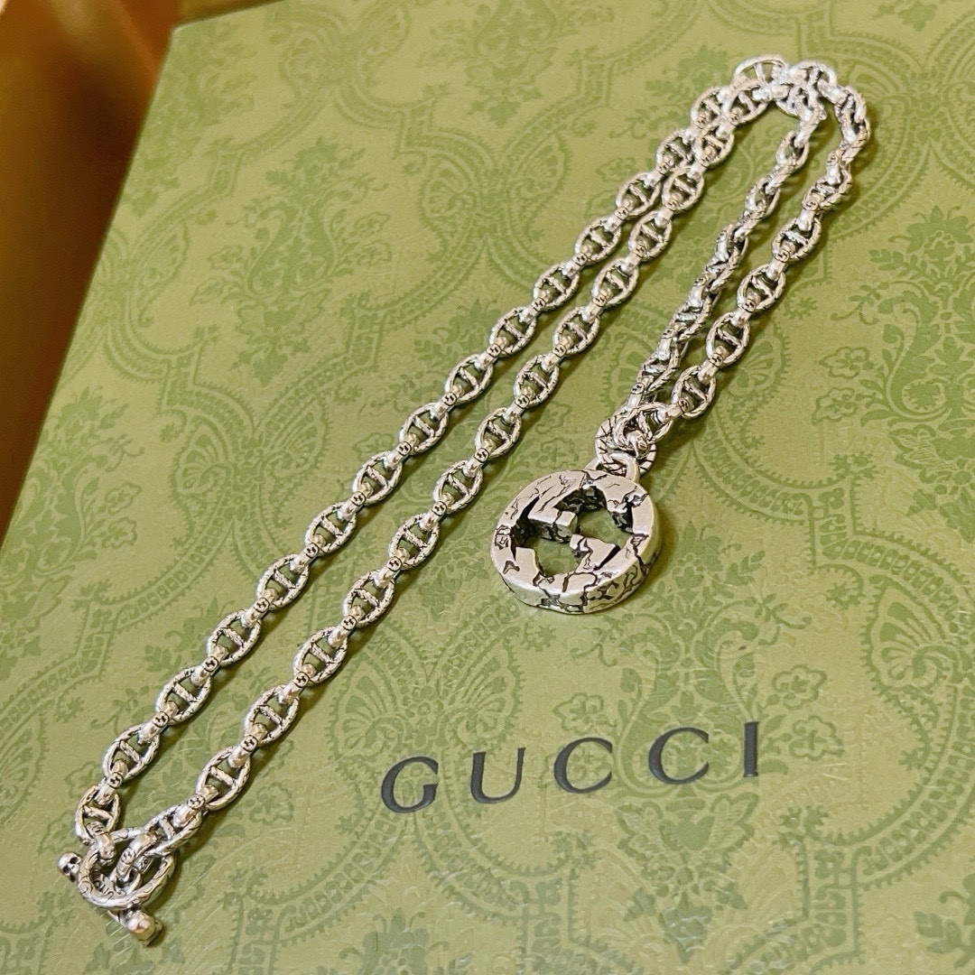Gucci luxury necklace