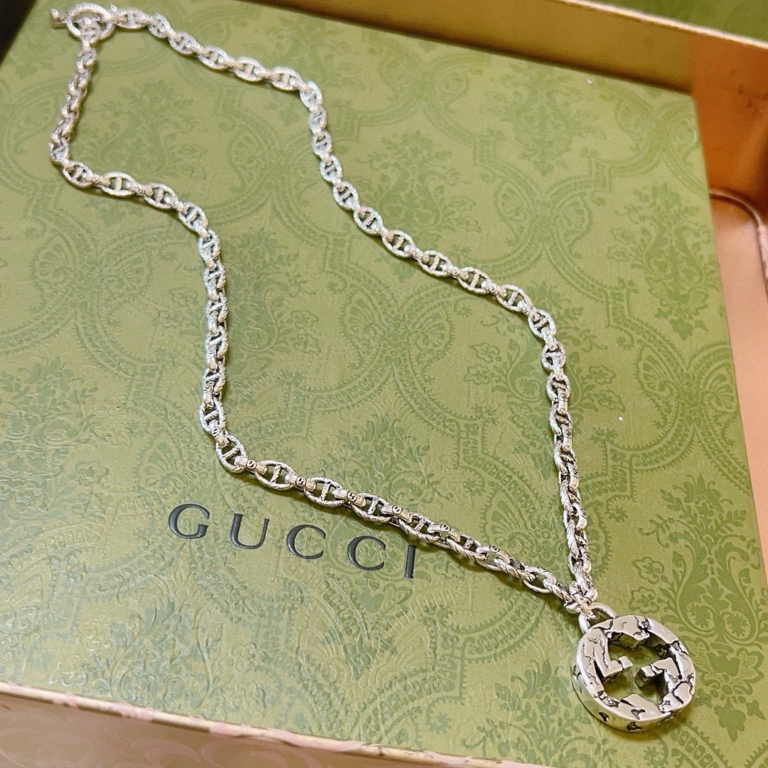 Gucci luxury necklace 4