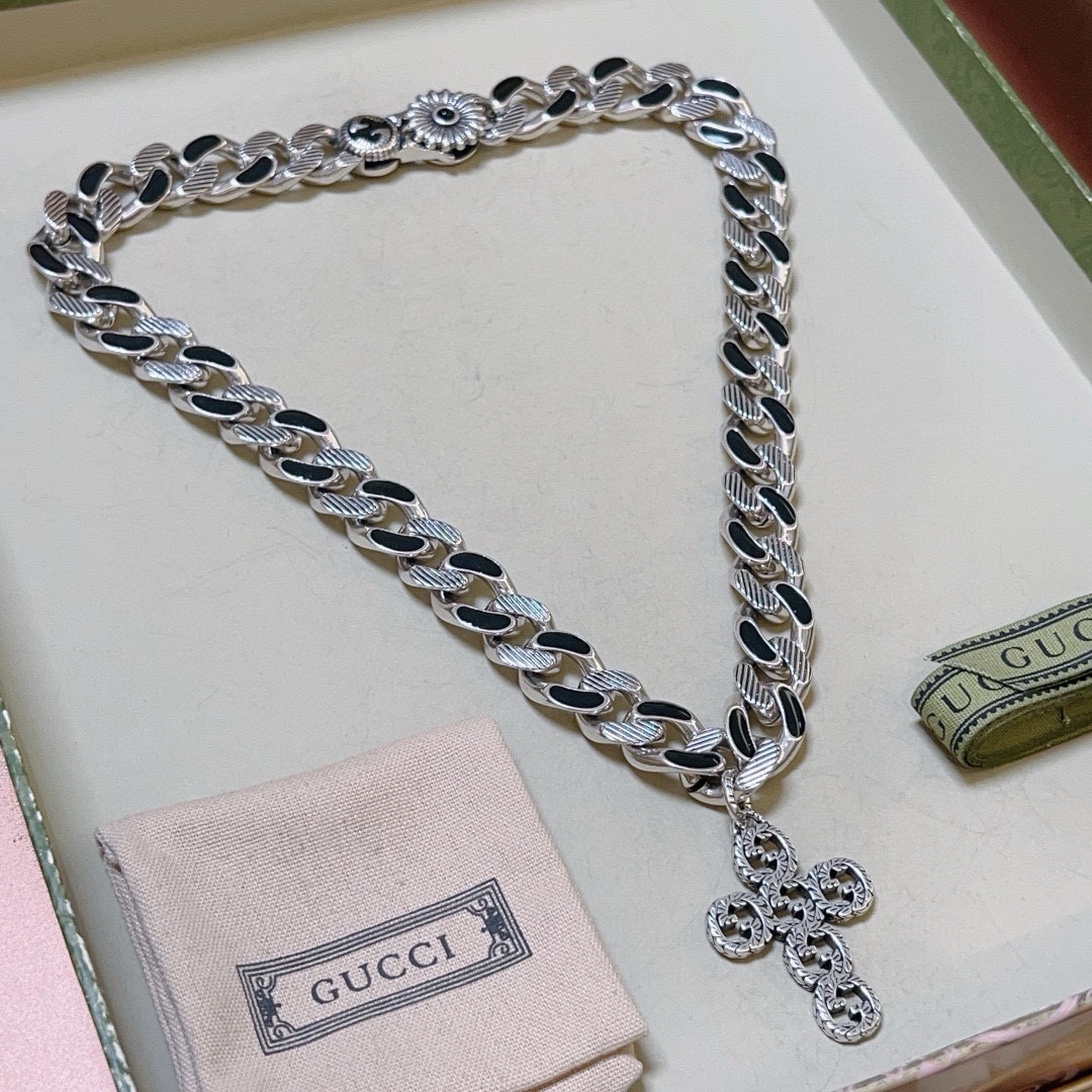 Gucci luxury designer product 4
