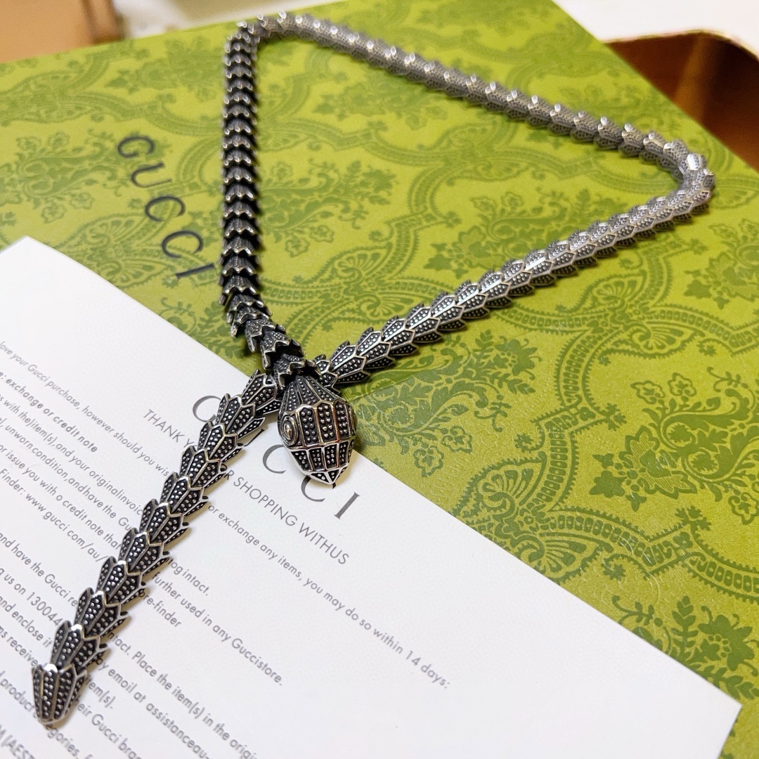 Gucci luxury necklace 4