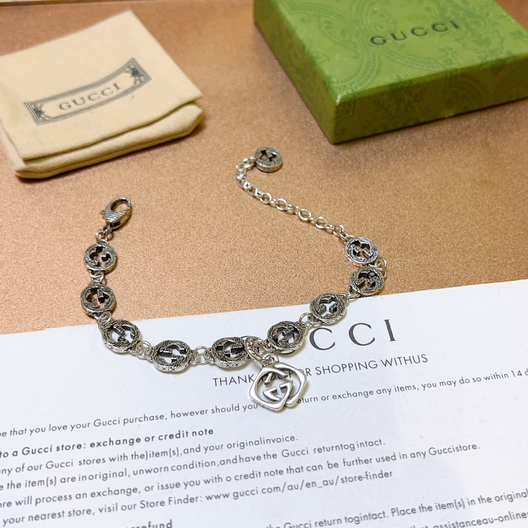 Gucci luxury bracelet 2