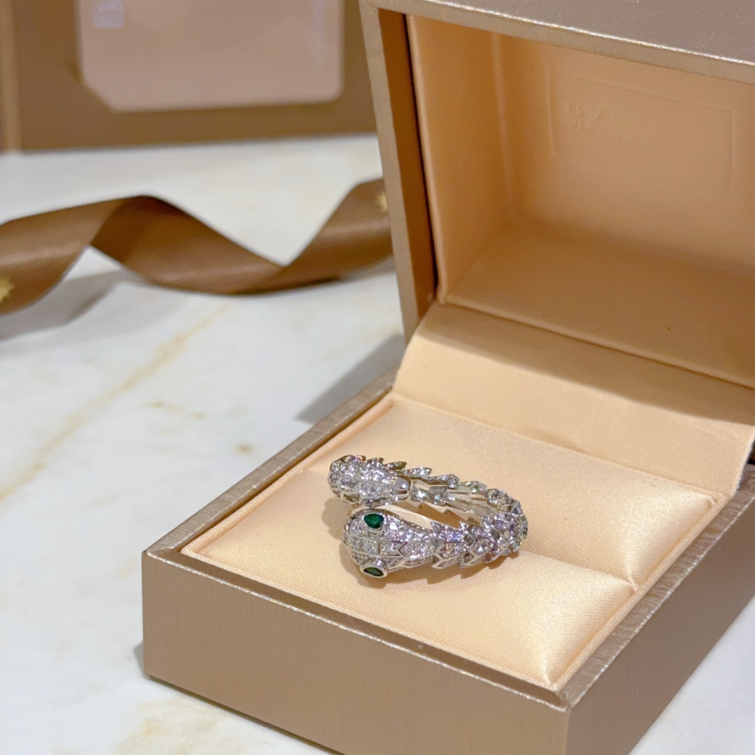 Bvlgari Boulie Divas’ Dream Necklace: Gold, Impeccable Detail, Elegant Design - 图片 5