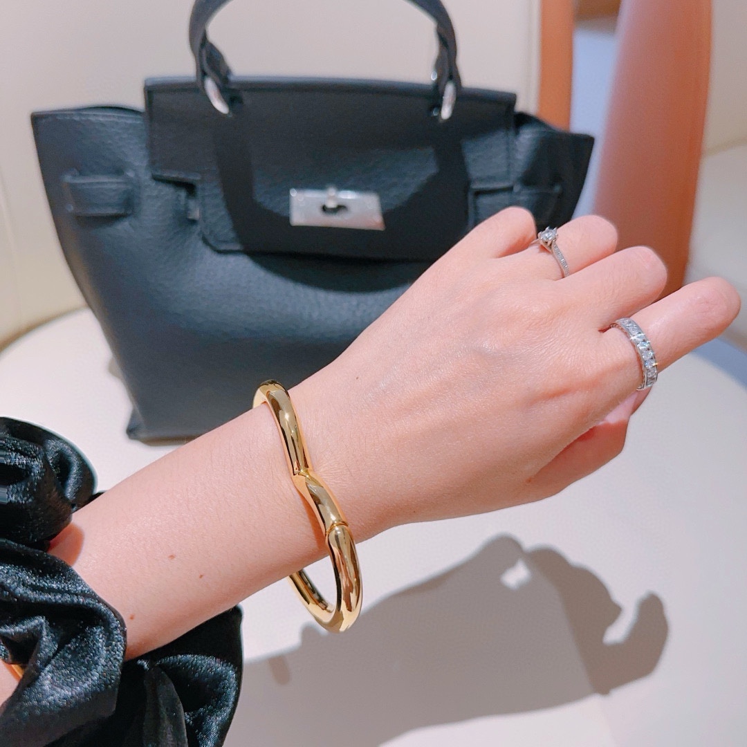 Hermès item 8