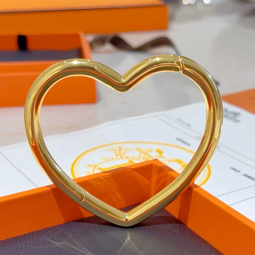 Hermès item 4