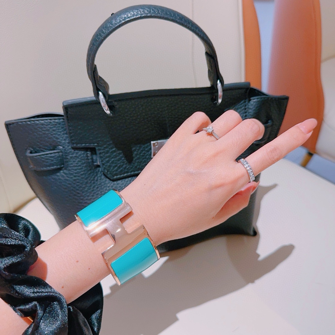 Hermes 阿尔加维蓝爱马仕手镯 ❗️定制 宽版手镯手环 珐琅工艺太考验师傅的手艺了 要确保色泽手工制作好[色][色] 定制 都爱爱马仕手镯 9