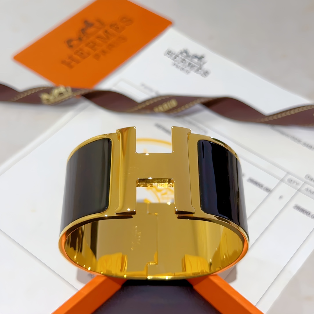 Hermès luxury item