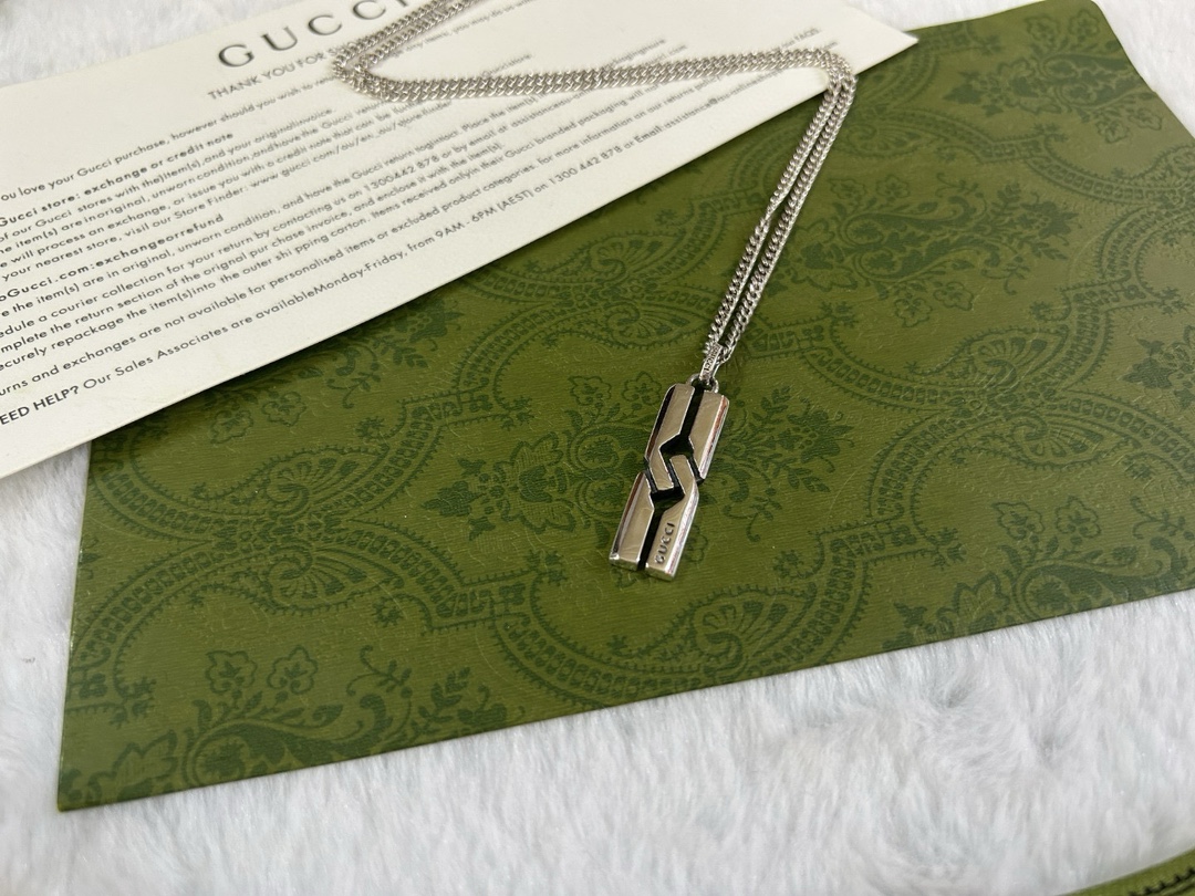 Gucci luxury necklace 4
